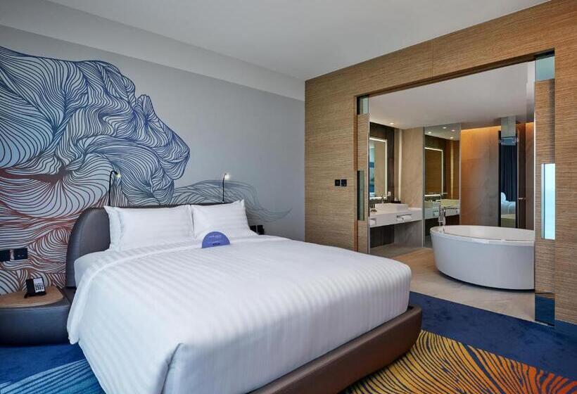 Люкс Кровать Кинг, Novotel Marina Sriracha