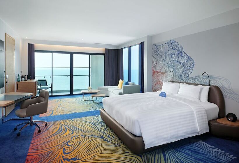 Полулюкс Вид на Море, Novotel Marina Sriracha