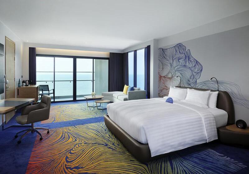 Полулюкс Вид на Море, Novotel Marina Sriracha