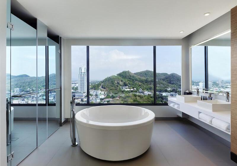 Полулюкс Вид на Море, Novotel Marina Sriracha