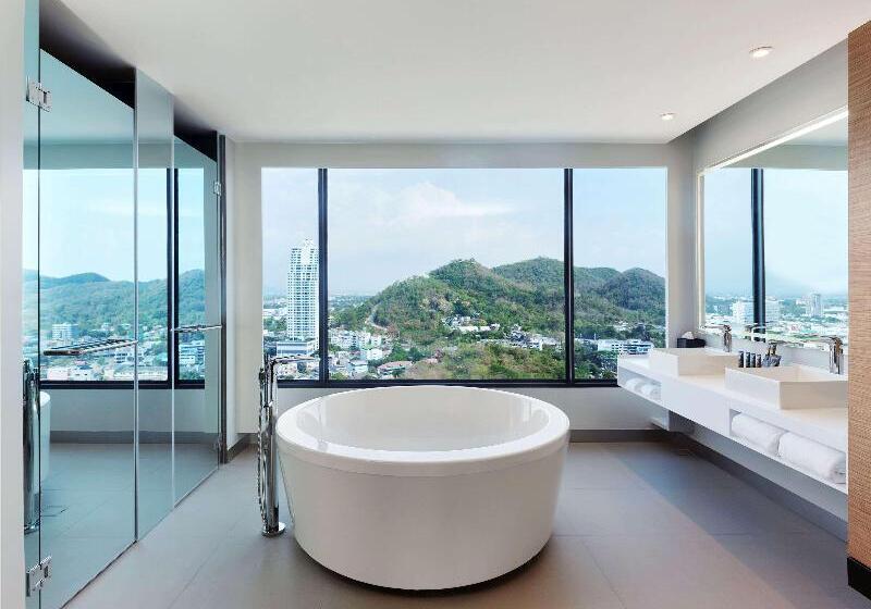 Полулюкс Вид на Море, Novotel Marina Sriracha