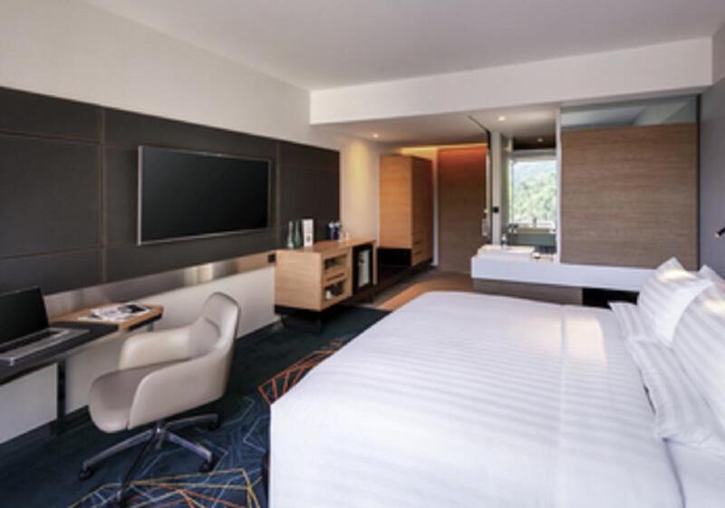 Номер Superior Кровать Кинг, Novotel Marina Sriracha