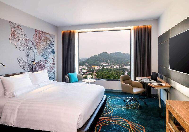 Номер Superior Кровать Кинг, Novotel Marina Sriracha