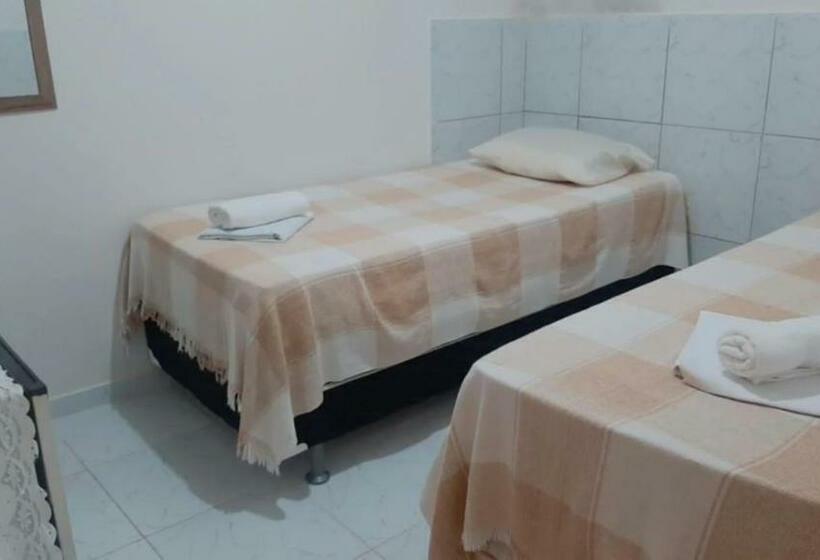 חדר אקונומי, Pousada Tô Em Casa!