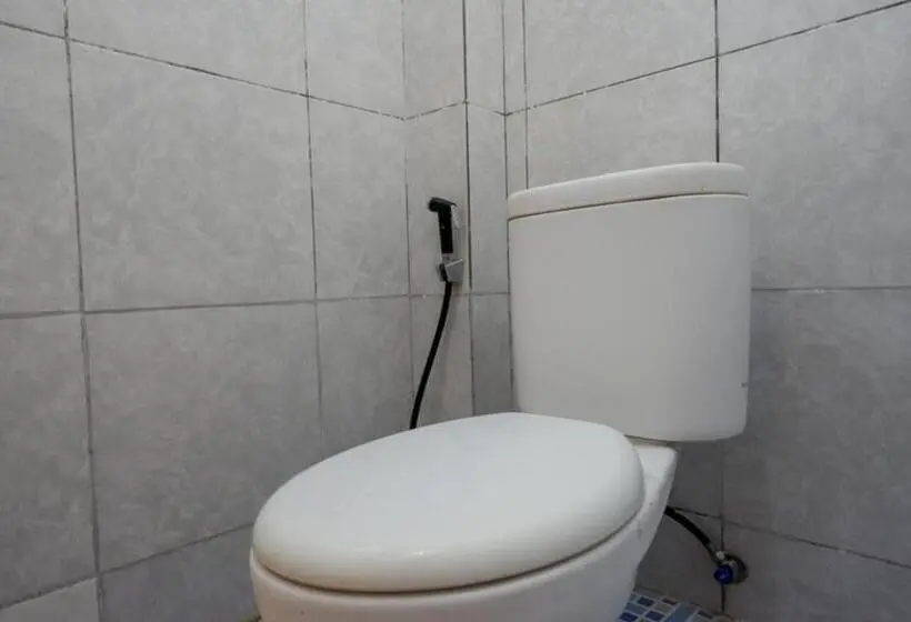 デラックスルーム, Reddoorz Syariah @ Hotel Wisma Indonesia Kendari