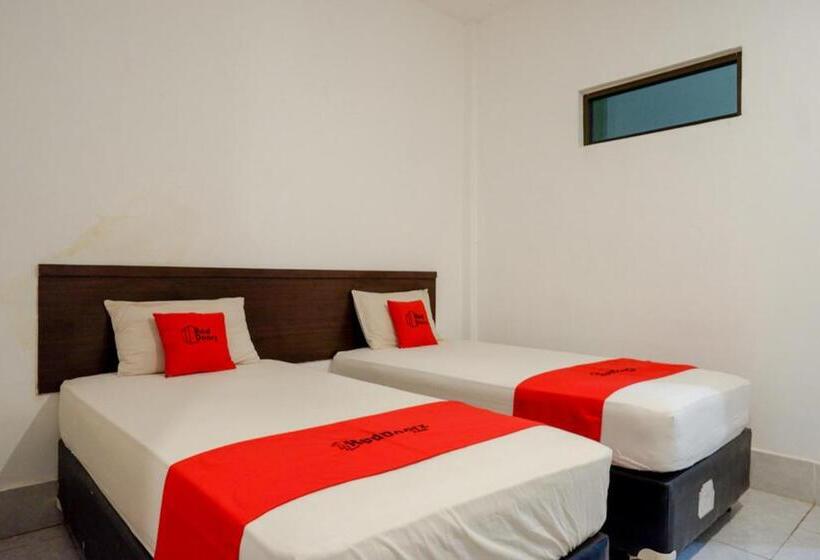 חדר דלוקס, Reddoorz Syariah @ Hotel Wisma Indonesia Kendari