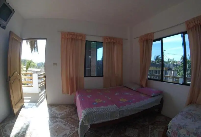 اتاق استاندارد سه نفره, Hospedaje Costa Norte