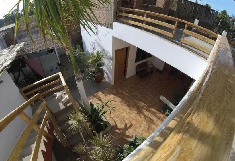 اتاق استاندارد سه نفره, Hospedaje Costa Norte