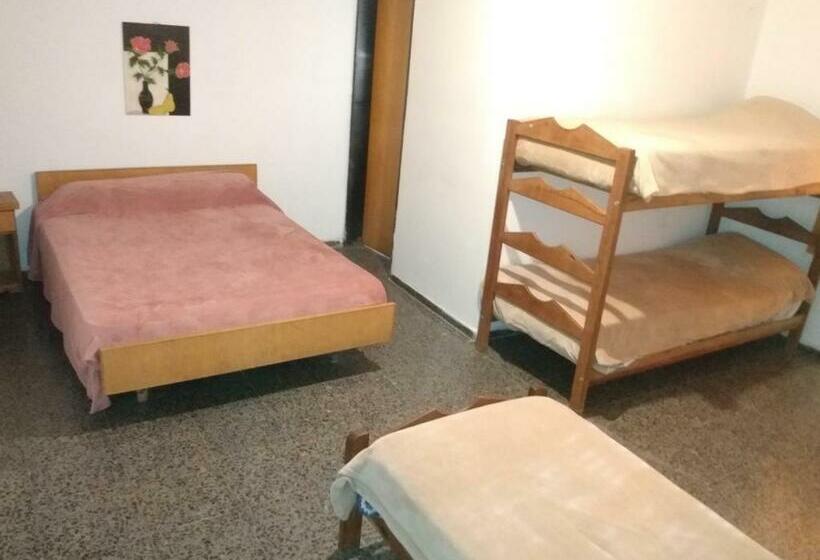 패밀리 룸, La Nueva Estancia