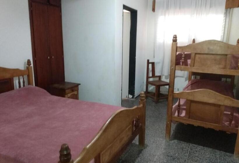 패밀리 룸, La Nueva Estancia