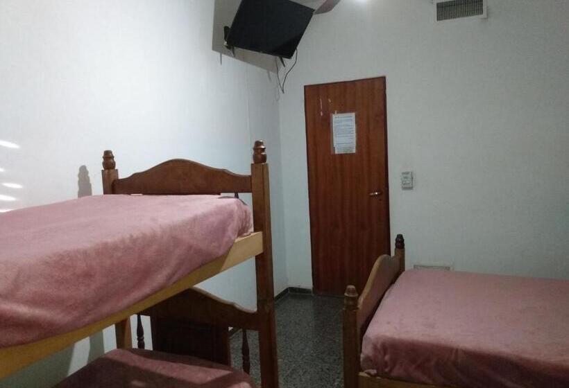 패밀리 룸, La Nueva Estancia