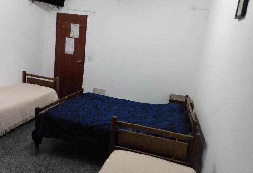 패밀리 룸, La Nueva Estancia