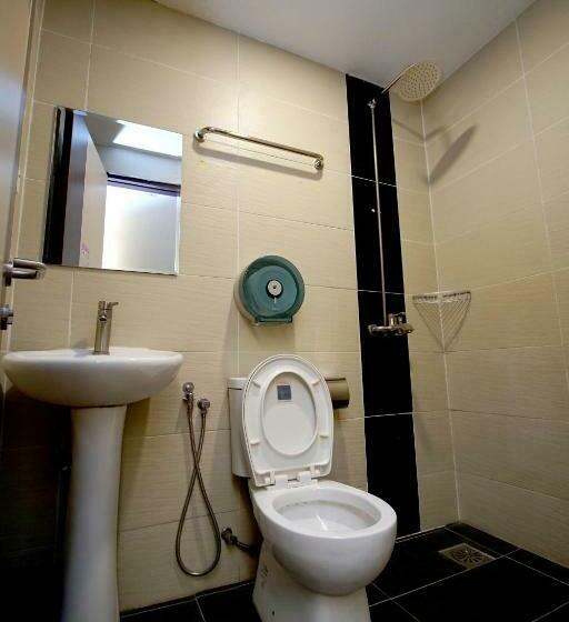 Standard Room, Pavilion Inn