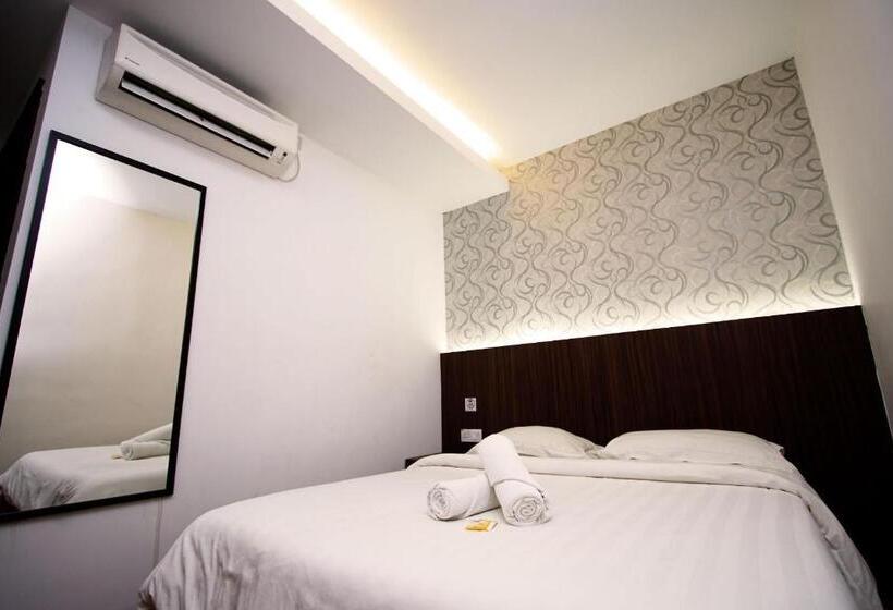 Standard Room, Pavilion Inn