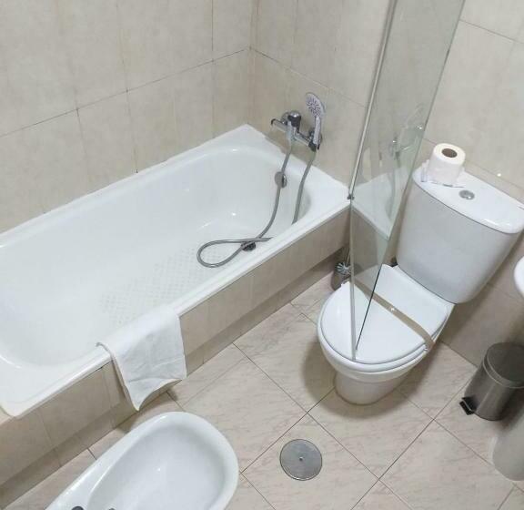 标准间, Alda Estacion Pontevedra