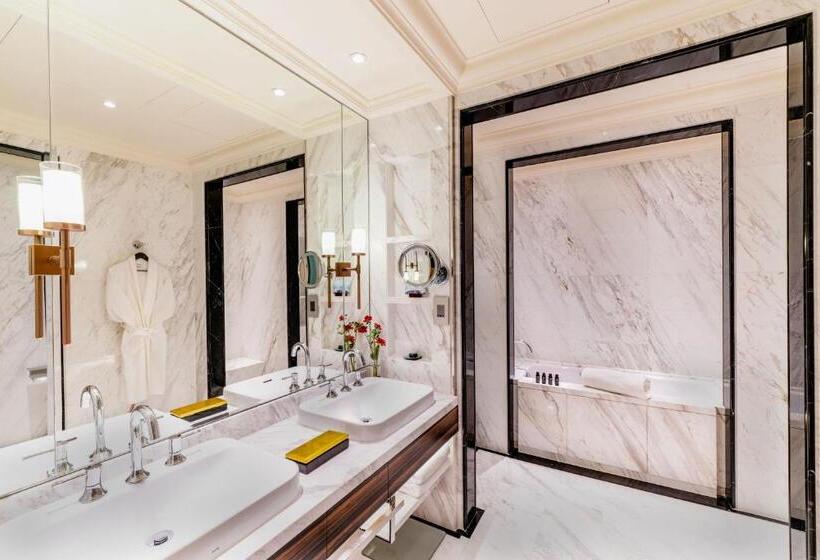 سوئیت با چشمانداز, Caravelle Saigon