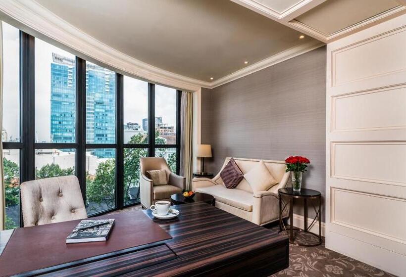 استودیوی استاندارد, Caravelle Saigon