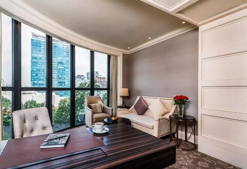 Standard-studio, Caravelle Saigon