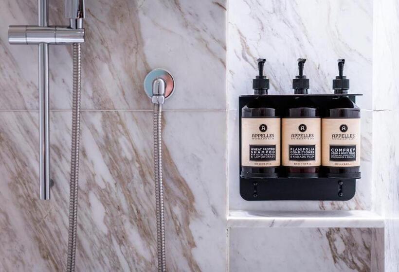 اتاق استاندارد, Caravelle Saigon