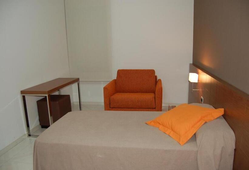 スタンダードシングルルーム, Diego