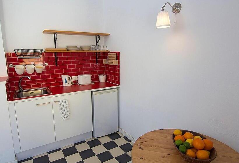 标准工作室带阳台, Finlandia