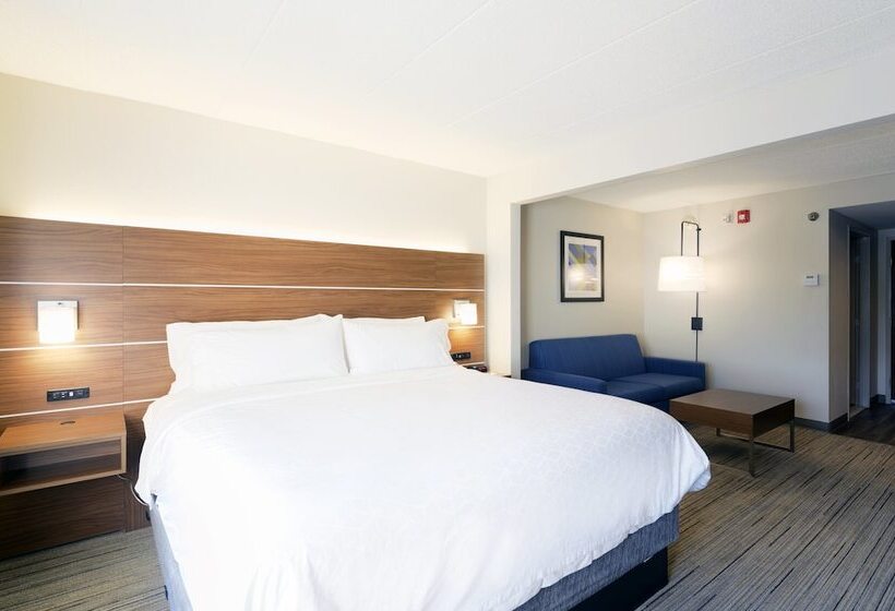 带2个双人床的标准工作室, Holiday Inn Express Richmond Airport, An Ihg