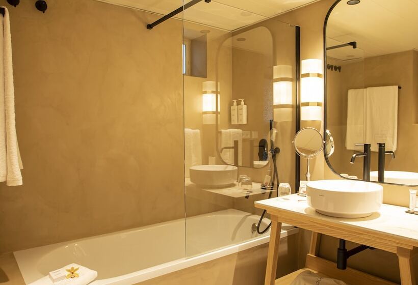 Номер Стандарт, Hospes Las Casas Del Rey De Baeza, A Member Of Design Hotels