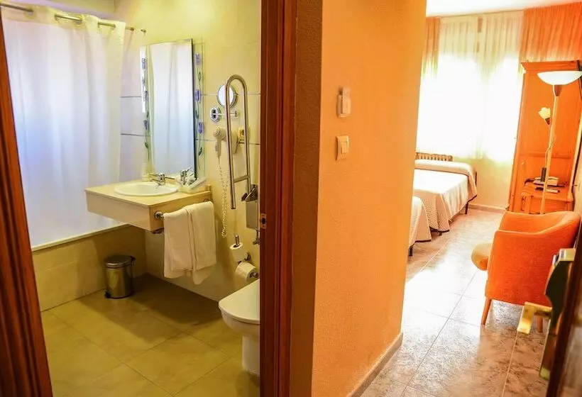 Standart Oda, Hostal Real