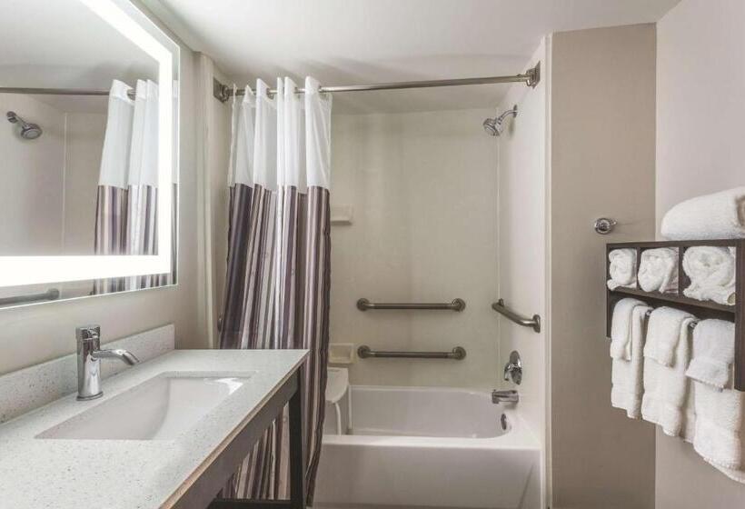 חדר סטנדרט מותאם לאדם עם מוגבלויות, La Quinta By Wyndham Columbus North