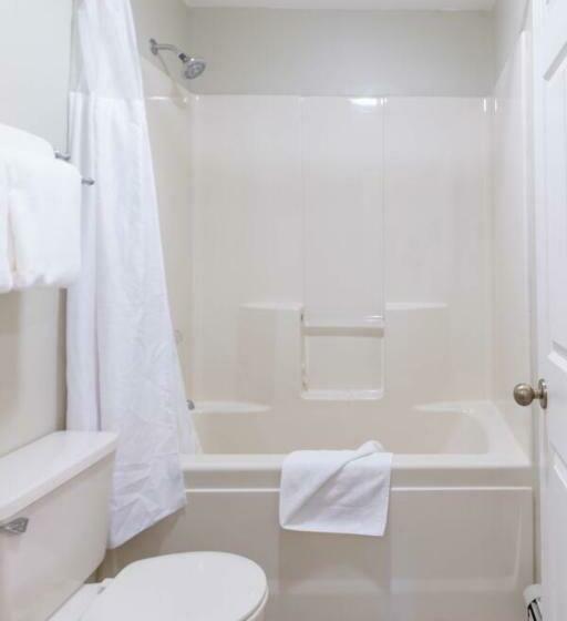 Люкс, Woodlands On Fall River