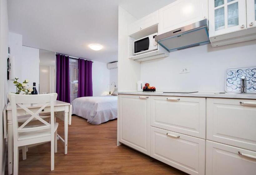 Студия Deluxe, Riva Residence