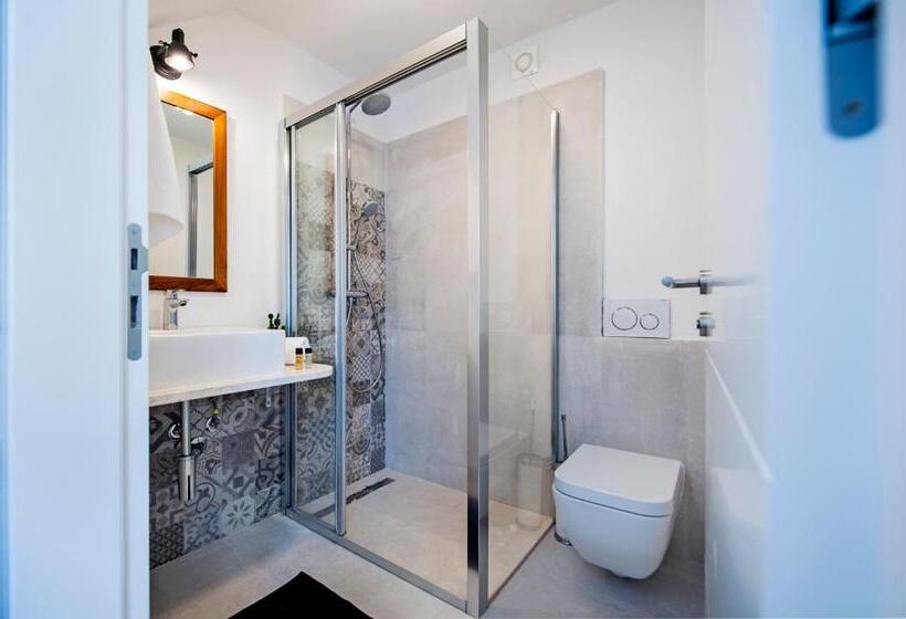 דירת דופלקס בת חדר שינה 1, Riva Residence