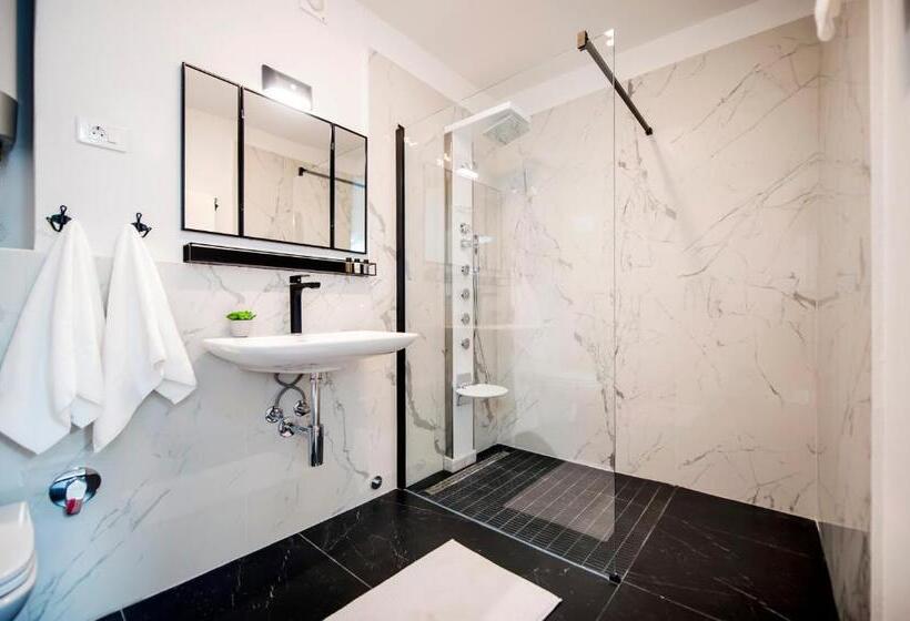 דירת דופלקס בת חדר שינה 1, Riva Residence