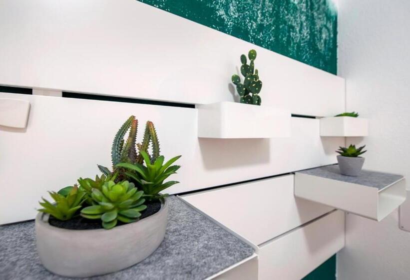 דירת דופלקס בת חדר שינה 1, Riva Residence