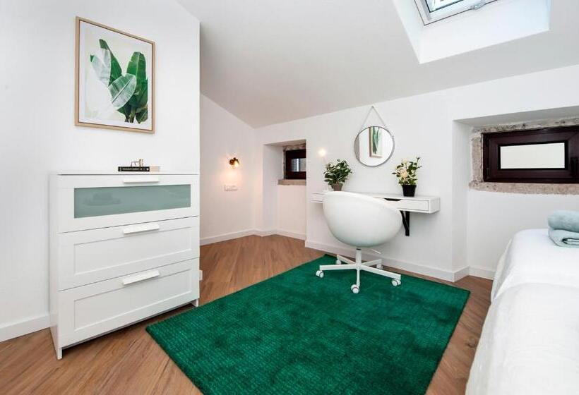 דירת דופלקס בת חדר שינה 1, Riva Residence