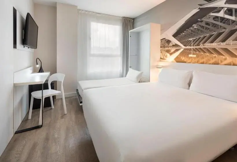 اتاق خانوادگی, B&b Hotel Valencia Arena