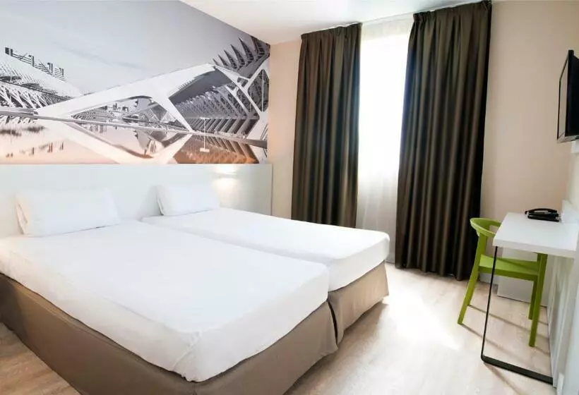 اتاق استاندارد, B&b Hotel Valencia Arena