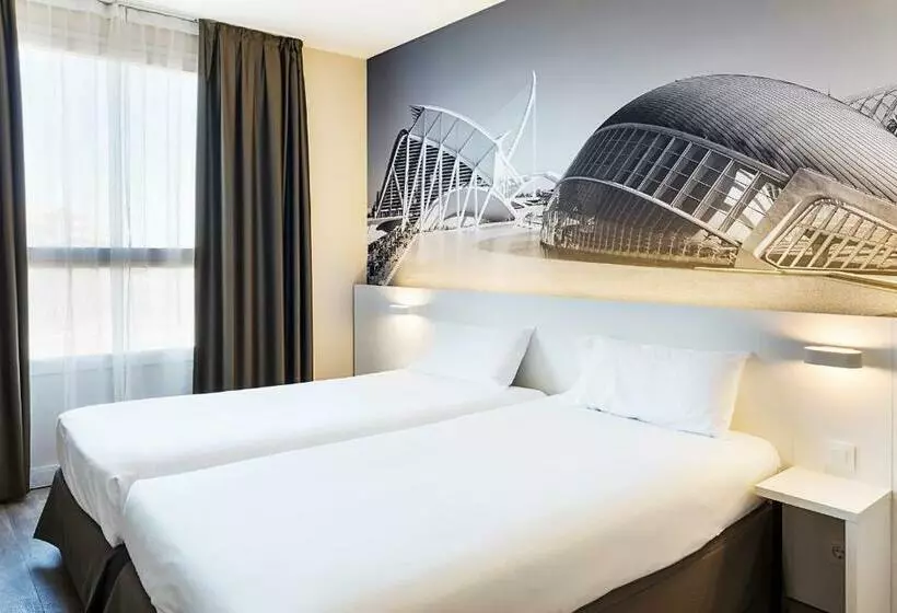اتاق استاندارد, B&b Hotel Valencia Arena