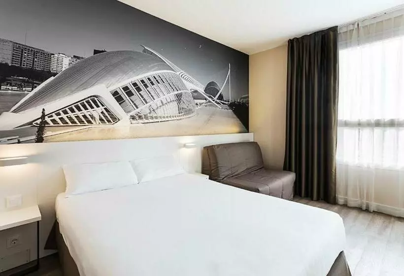 اتاق خانوادگی, B&b Hotel Valencia Arena