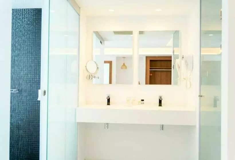 سوییت, Eurostars Puerto de Ibiza