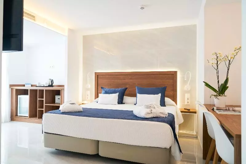 سوییت, Eurostars Puerto de Ibiza
