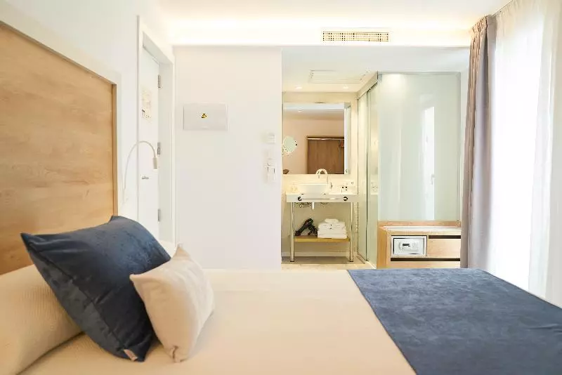 اتاق استاندارد یک نفره, Eurostars Puerto de Ibiza