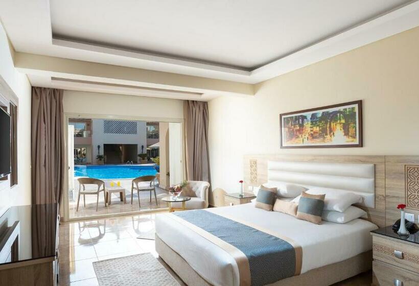 プールの見えるデラックスルーム, Pickalbatros Alf Leila Wa Leila Resort  Neverland Hurghada