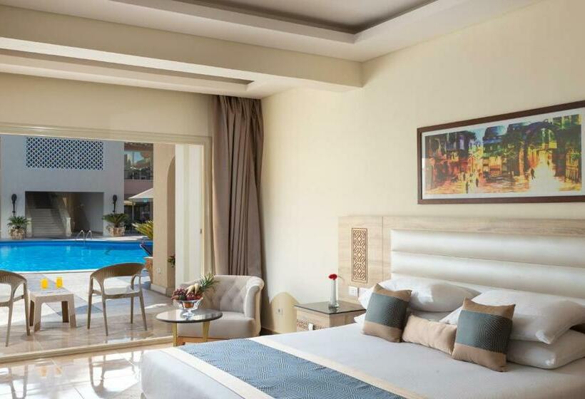 プールの見えるデラックスルーム, Pickalbatros Alf Leila Wa Leila Resort  Neverland Hurghada