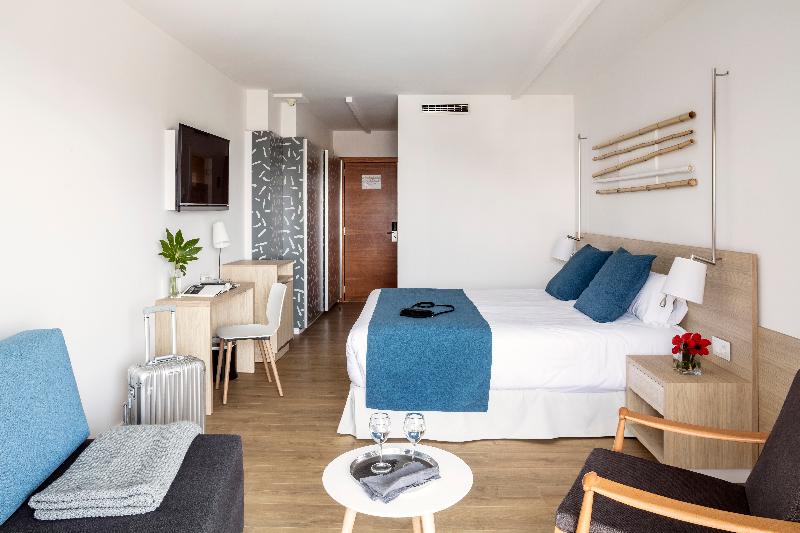 프리미엄 트리플 룸, Aqua Hotel Onabrava & Spa 4sup