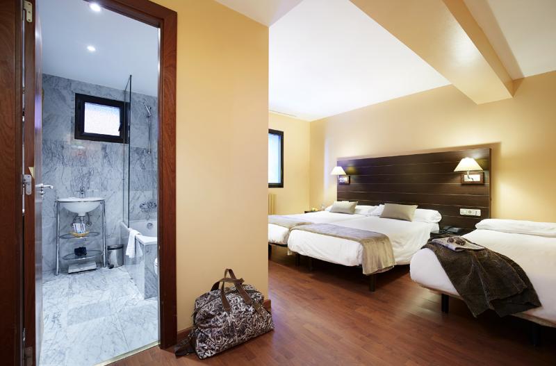 חדר סטנדרט לשלושה, Caribou