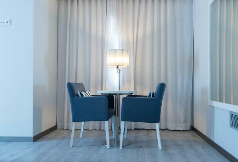 家庭间, Costa De Prata