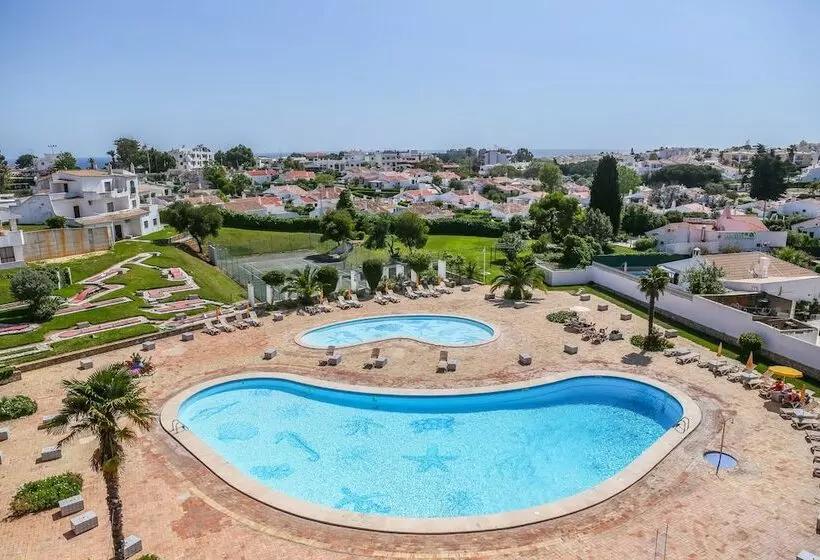 اتاق استاندارد سه تخته با چشم‌انداز استخر, Da Aldeia - Adults Only