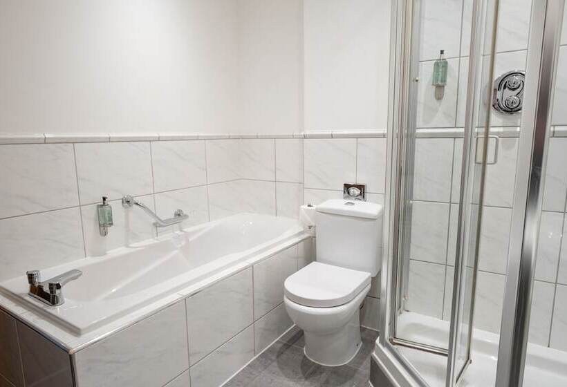 غرفة قياسية, Dale Hill