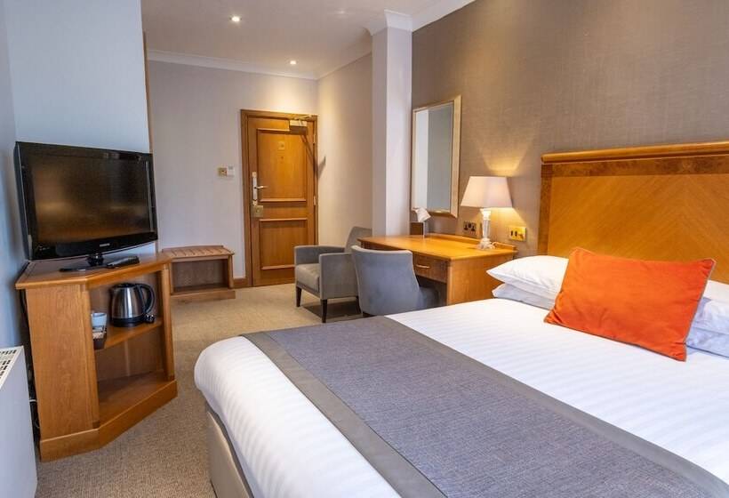 غرفة قياسية, Dale Hill